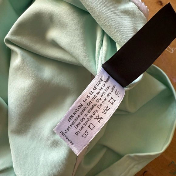 BlackMilk tank top - Picture 4 of 4